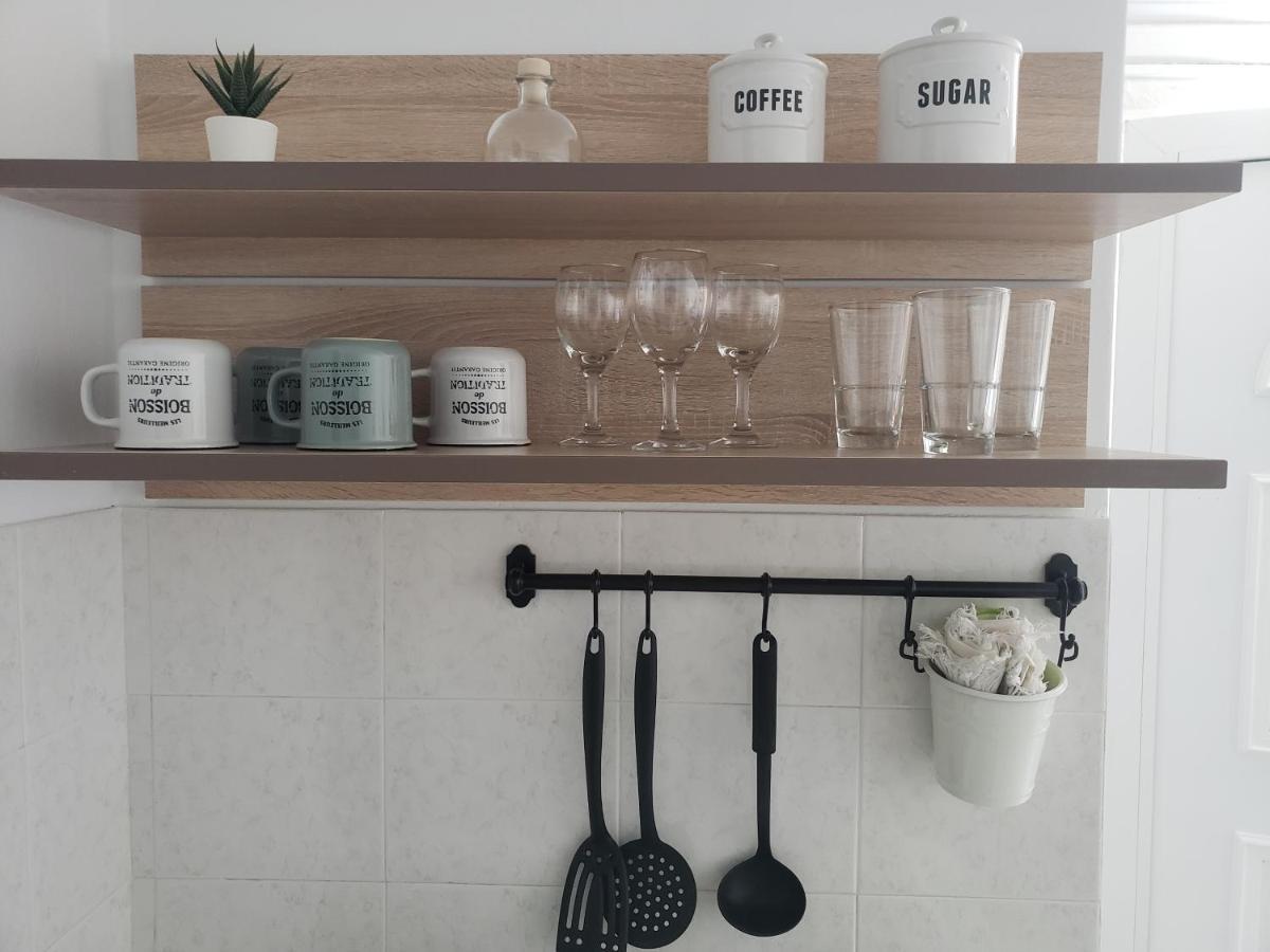 Malibu Studios & Apartments ラッシ エクステリア 写真