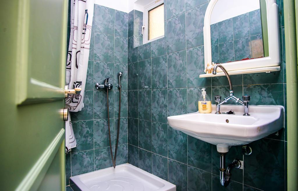 Malibu Studios & Apartments ラッシ エクステリア 写真