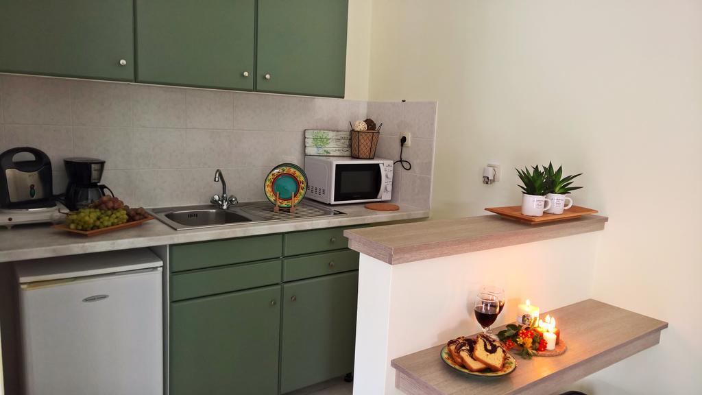Malibu Studios & Apartments ラッシ エクステリア 写真