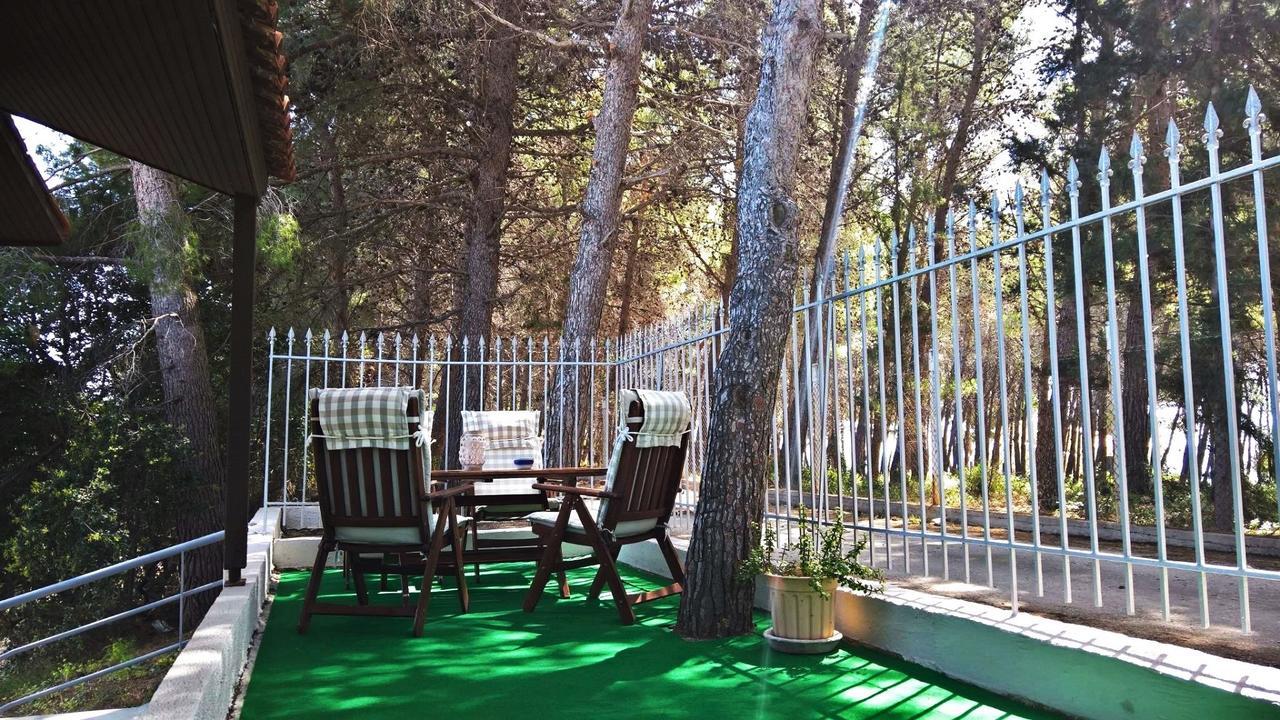 Malibu Studios & Apartments ラッシ エクステリア 写真